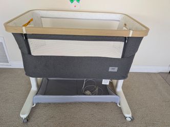 VaVaSoo Electric Rocking Bassinet for Baby