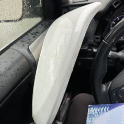 Right Side Door Mirror Cover White  2016-2018 Toyota RAV4