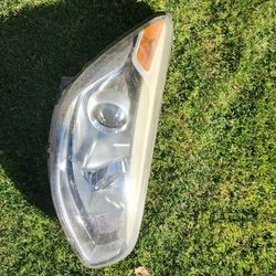 2014-2016 Kia Soul Headlight 