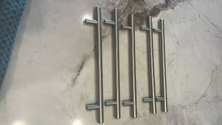 Drawer pulls