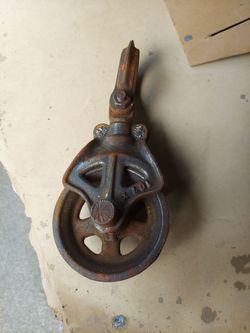 Antique Cast Iron barn farm pulley with hook