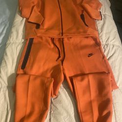 Nike Men’s Full Zip Tech Fleece Sportswear Hoodie And Joggers Pants