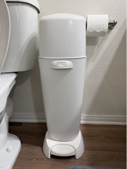 Diaper Genie Complete Diaper Pail – White – Excellent Condition