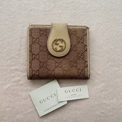 Authentic RARE Gucci Wallet