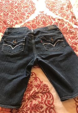 Levi’s Bermuda shorts size 9