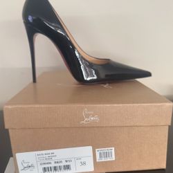 NEW.  RED BOTTOMS Christian Louboutin Kate Max 100 BLK