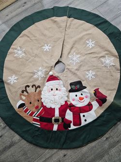 Tree skirt