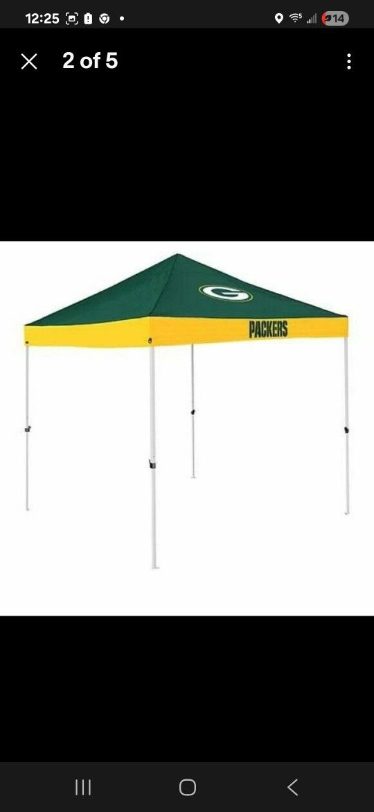 NFL, GREEN BAY PACKERS, COLEMAN PREOWNED canopy tent, PACKERS logo is printed on 2 sides. The canopy retracts to 4 feet for easy portability and stora