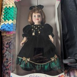 Victoria Dolls