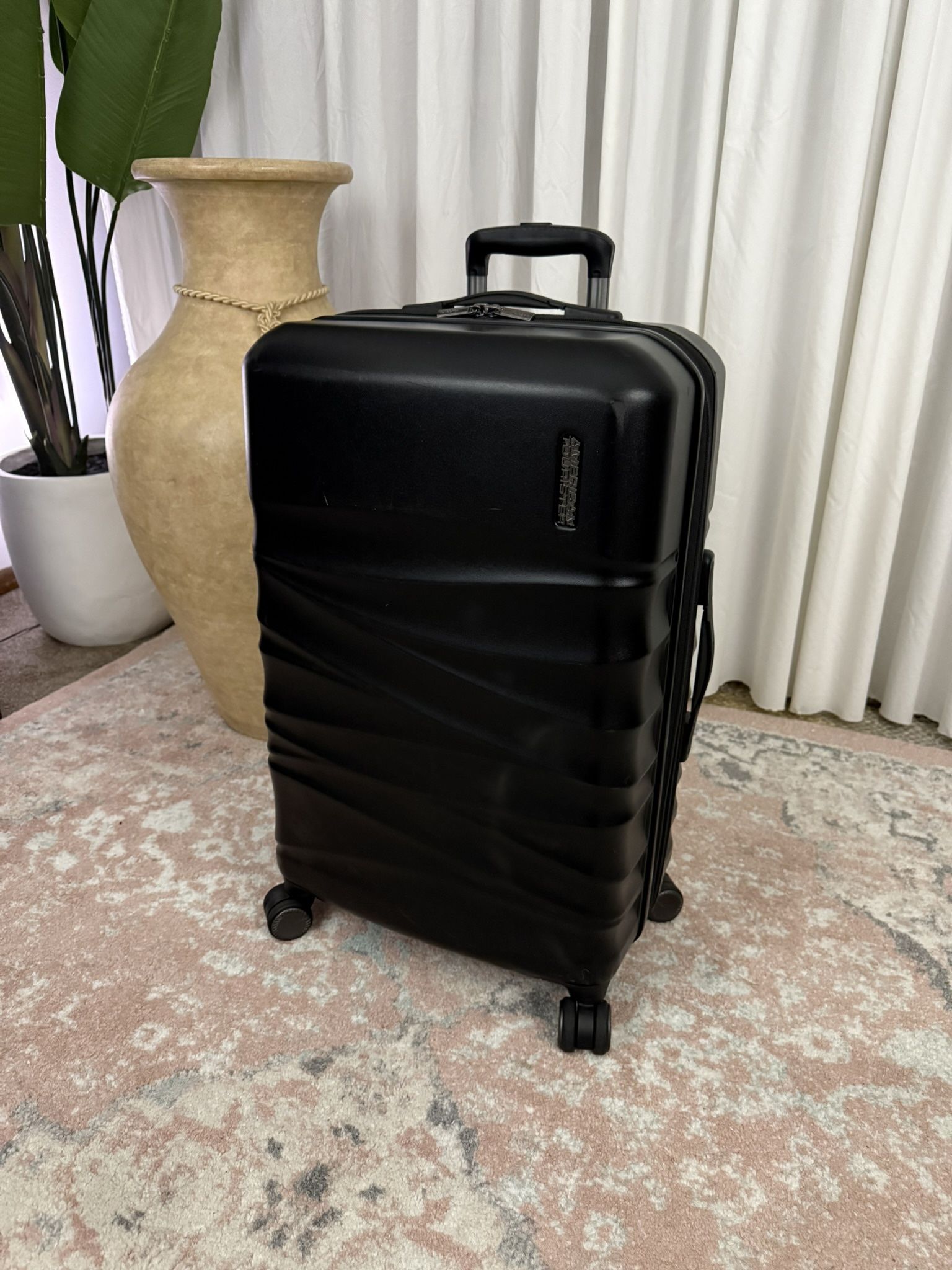 Hardside Luggage Medium size 26"