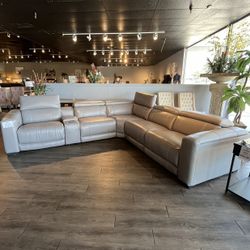 6PC Leather Power Reclining Sectional