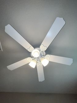 Harbor Breeze Bay 52-in indoor ceiling fan with light