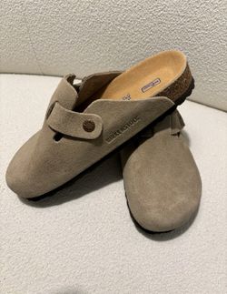 New With Tag Birkenstock Boston Clogs Taupe