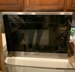 Miele Built In Microwave - NEW