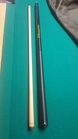 Champion break cue