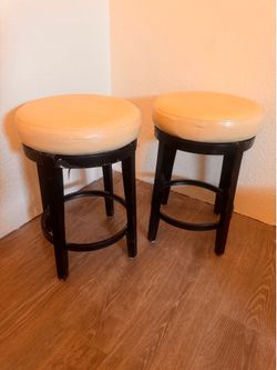 Barstools 360 rotation