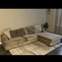 Sectional Sofa 