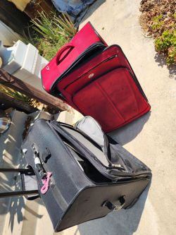 FREE!! 2 Large Rolling Luggage Suitcases in Van Nuys!! FREE!!
