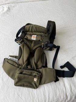 ERGOBABY CARRIER