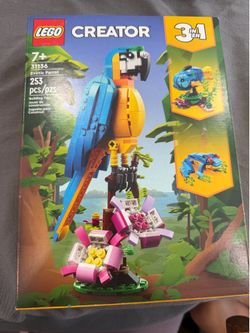 LEGO Creator 3-in-1 Exotic Parrot