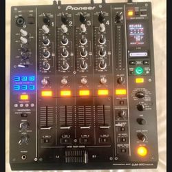 Djm 900 Nexus Mixer And 2 Cdj 2000