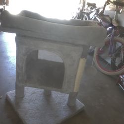 Cat tree/ Scratcher