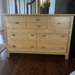 Stanley Solid Wood Dresser Set 