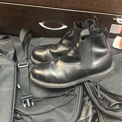 Military Boots Size R (10 In Men ) 