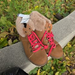 Some Nice Comfy Boots  Size 10