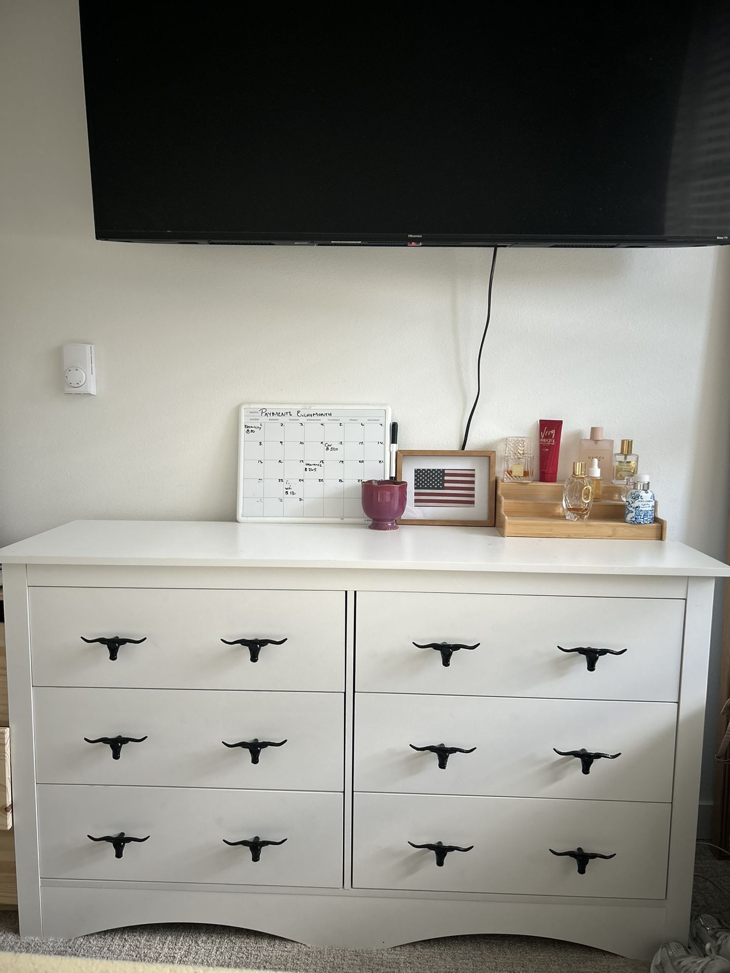White 6 Drawer Dresser