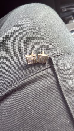 12 kt gold earrings