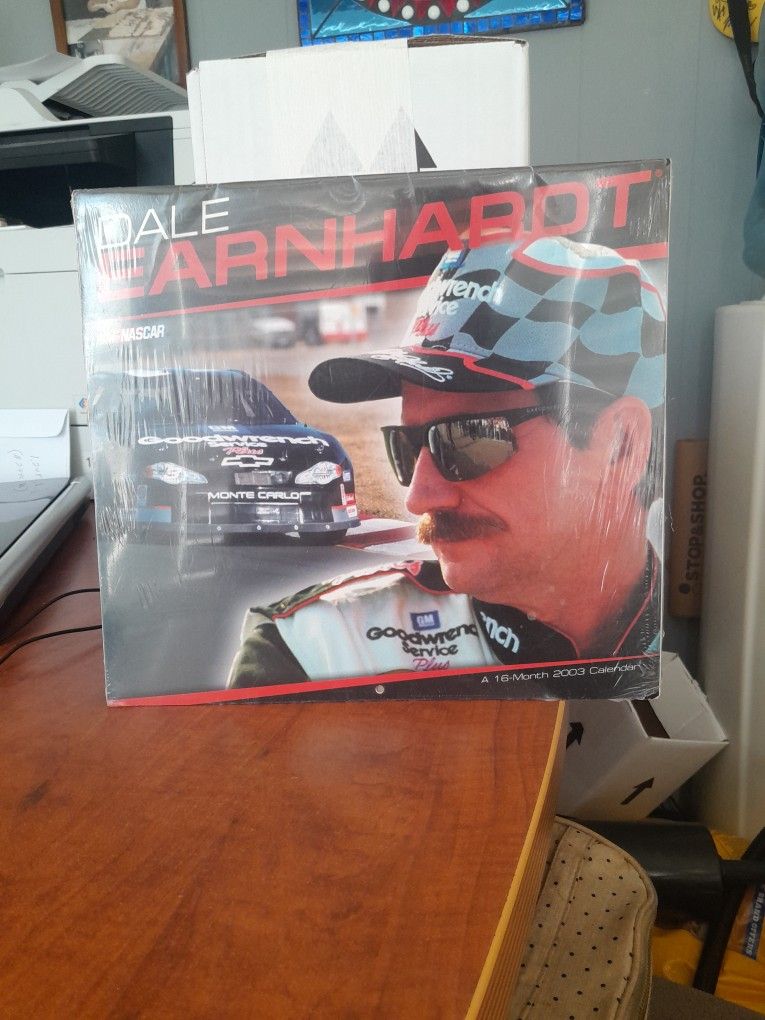 Dale EARNHARDT 2003 CALENDAR NEVER OPENED