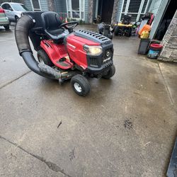 Troy Bilt Riding Mower With Bagger System 