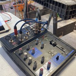 Bocinas Con Bases Y Equalizador Bluetooth 