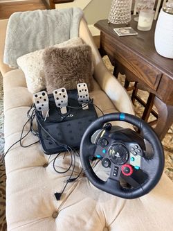 Logitech G29 Racing Wheel & Pedals