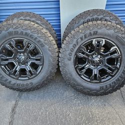 18" CHEVY SILVERADO ZR2 RIMS & TIRES 