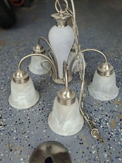 Chandelier/ Works Great!