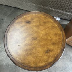 Round Table 