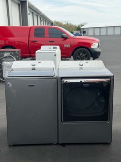 Maytag Washer and Dryer Set