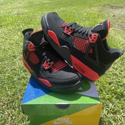 Jordan 4 Red Thunder Size 5.5Y