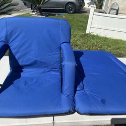 bleacher chairs easy to carry easy to use