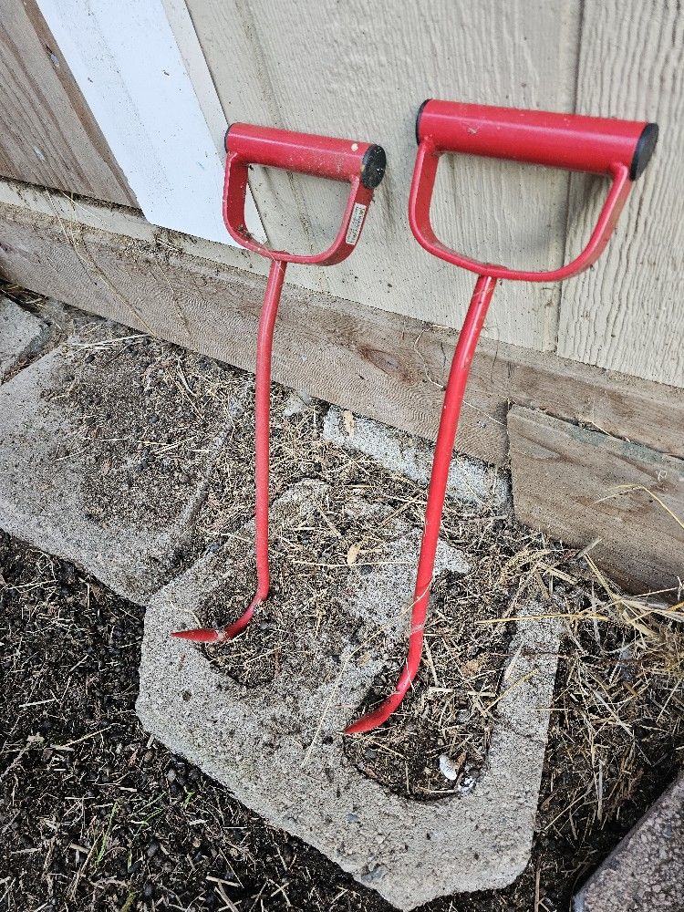 11in Hay Hooks