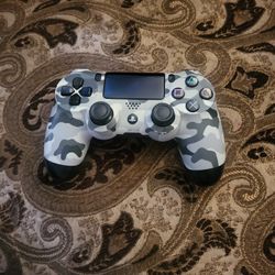 PS4 CONTROLLER