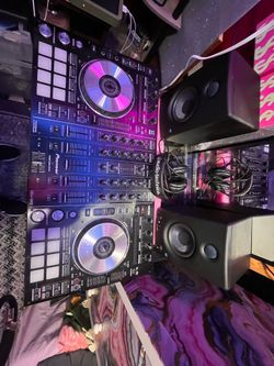 Pioneer DDJ-SX2 + PreSonus Studio Monitors