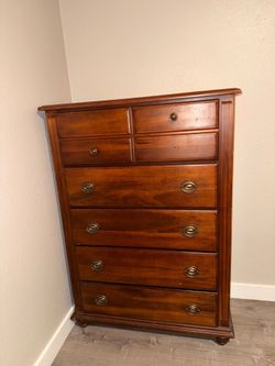 Wood dresser