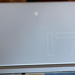 ALIENWARE Gaming Laptop. 12th Gen Intel Core I7-12700H in excellent like-new condition.