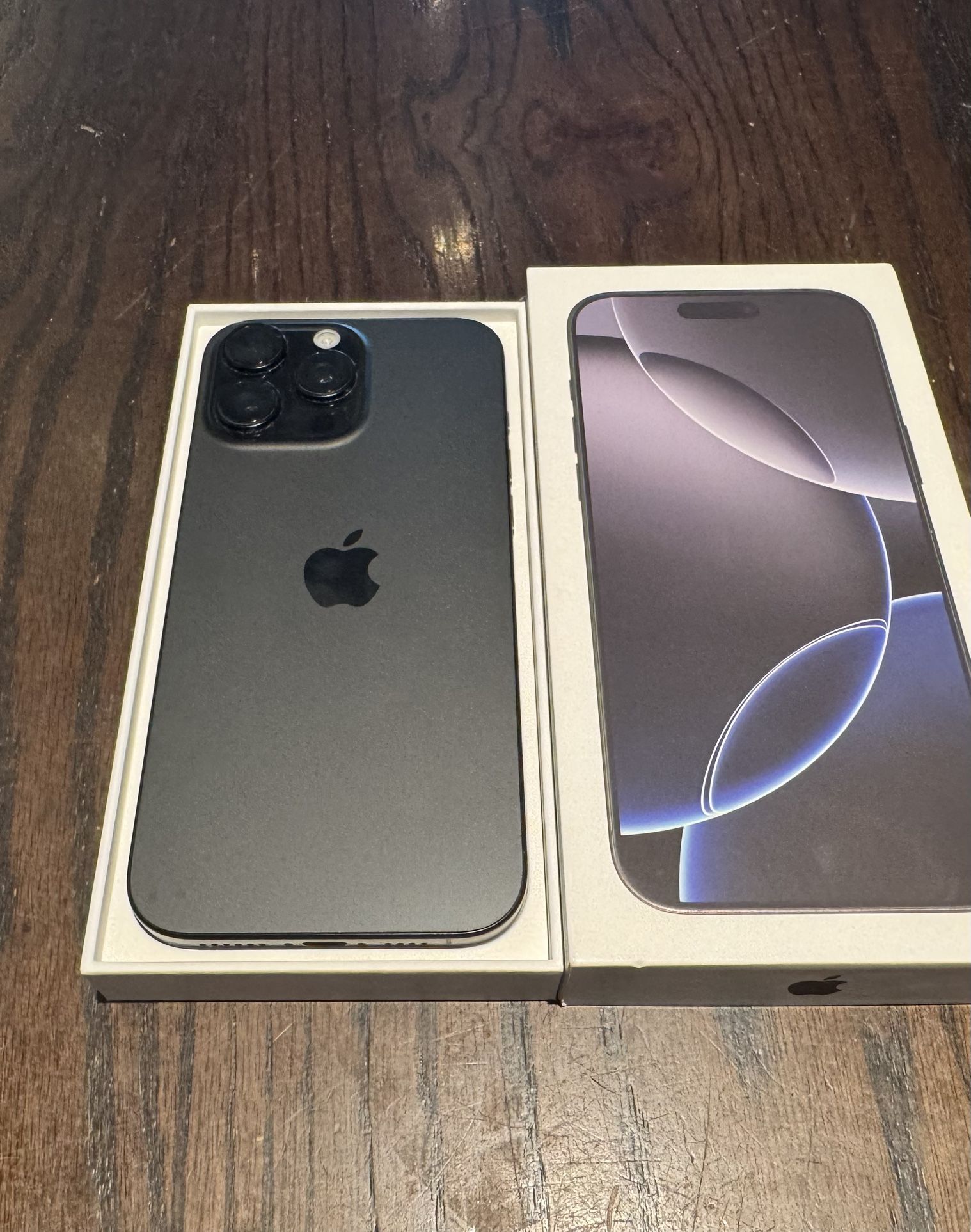 iPhone 16 Pro Max (256gb)(Unlocked)