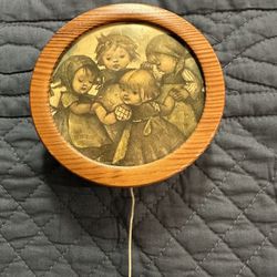 Music Box, Hummel Original. Plays Raindrops. 