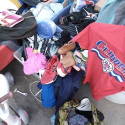 Nike, Adidas,Jordan , Hollister,American eagle, Levi's