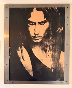 Dark Beauty 39x48